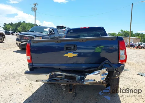2002 Chevrolet Silverado 2500Hd Lt из США, поврежденный, VIN 1GCHK29UX2E218788